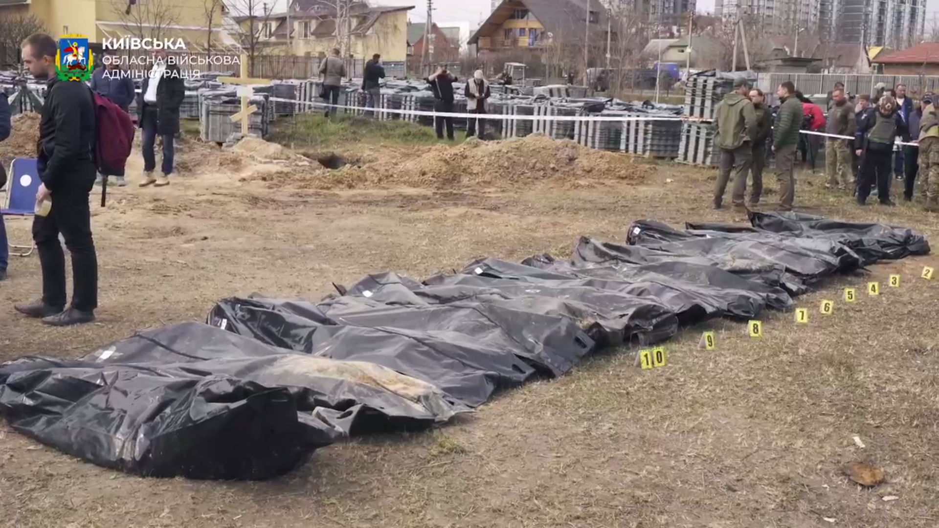 Эксгумация массовых захоронений в г. Буча Киевской области. Скриншот из видео из телеграм-канала Киевской областной военной администрации.