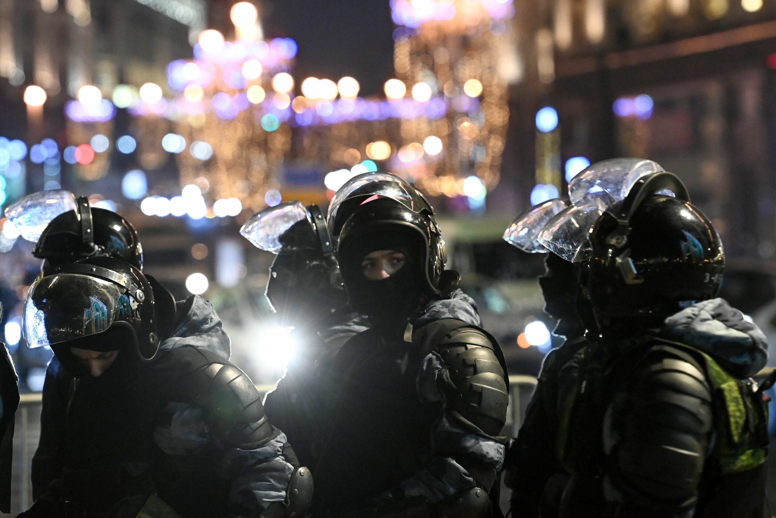 Росгвардейцы блокируют Манежную площадь в Москве 2 февраля 2021 года © Kirill Kudryavtsev / Scanpix / Leta