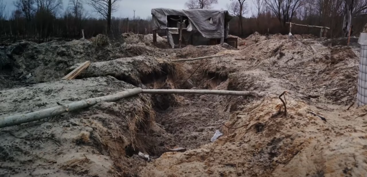 Окопы в Рыжем лесу. Скриншот из YouTube-канала Ukrainian Witness
