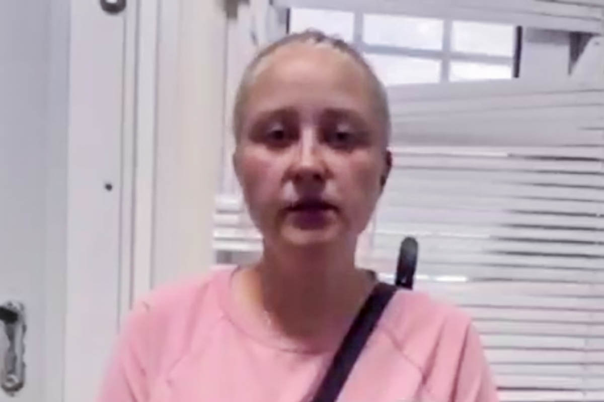 Видео с извинениями Екатерины Коломиец. Скриншот из телеграм-канала «Херсонский вестник».