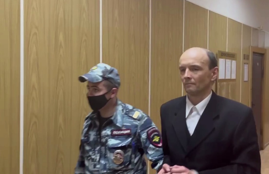 Виталий Кольцов в суде, 4 мая 2022 года. Скриншот видео “Вот Так”