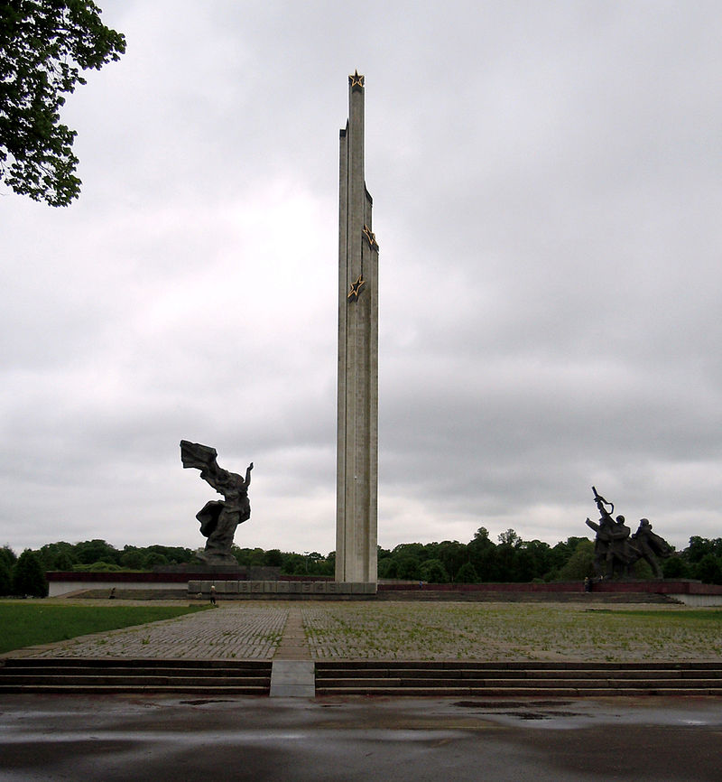 Памятник Освободителям Риги. Фото Wikipedia.org