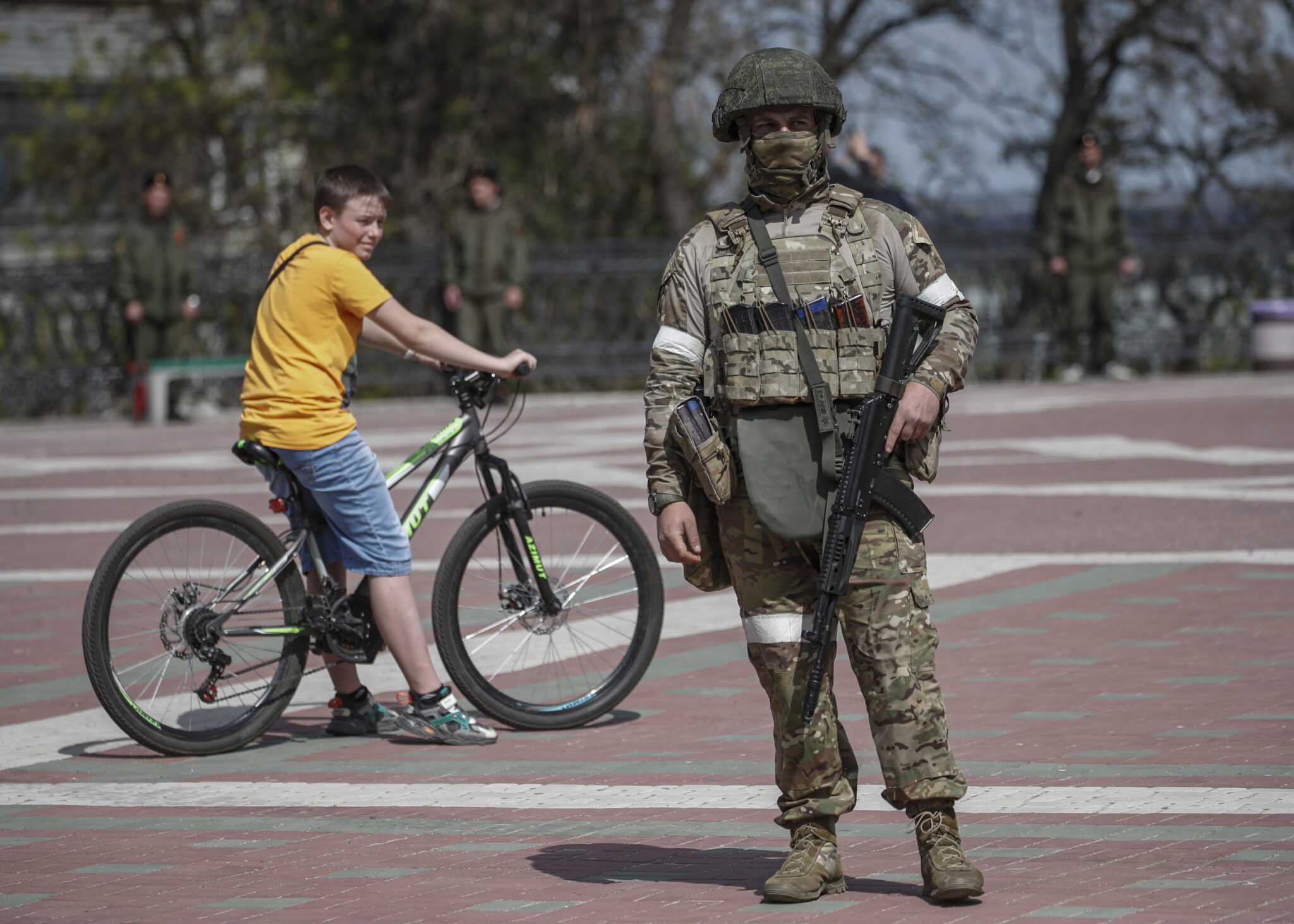 Российский военный в Мелитополе. Запорожская область, Украина. Фото EPA/SERGEI ILNITSKY/Scanpix/LETA