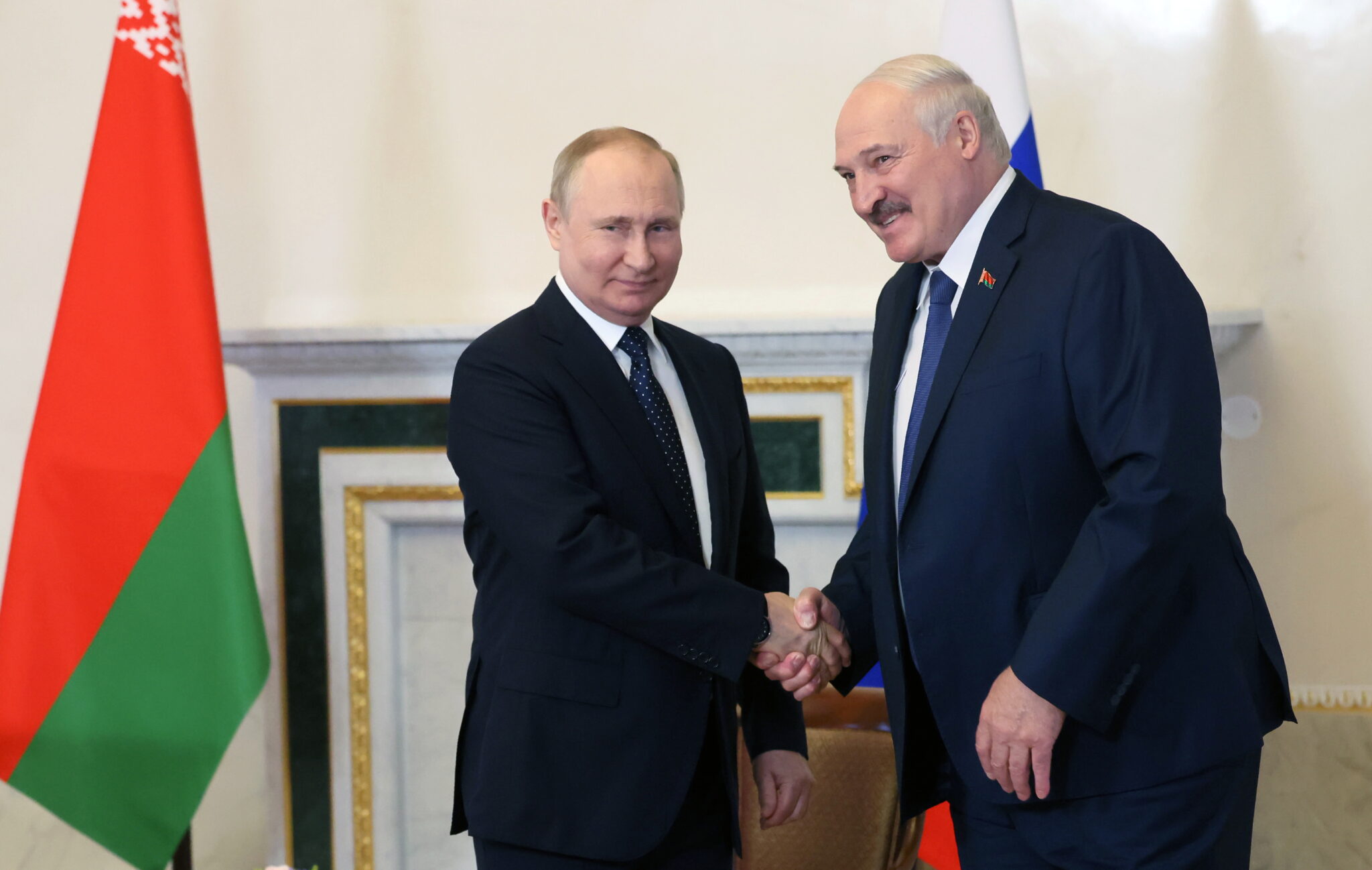 Встреча Владимира Путина и Александра Лукашенко в Санкт-Петербурге, 25 июня 2022 года. Фото EPA/MIKHAIL METZEL/KREMLIN/Scanpix/LETA