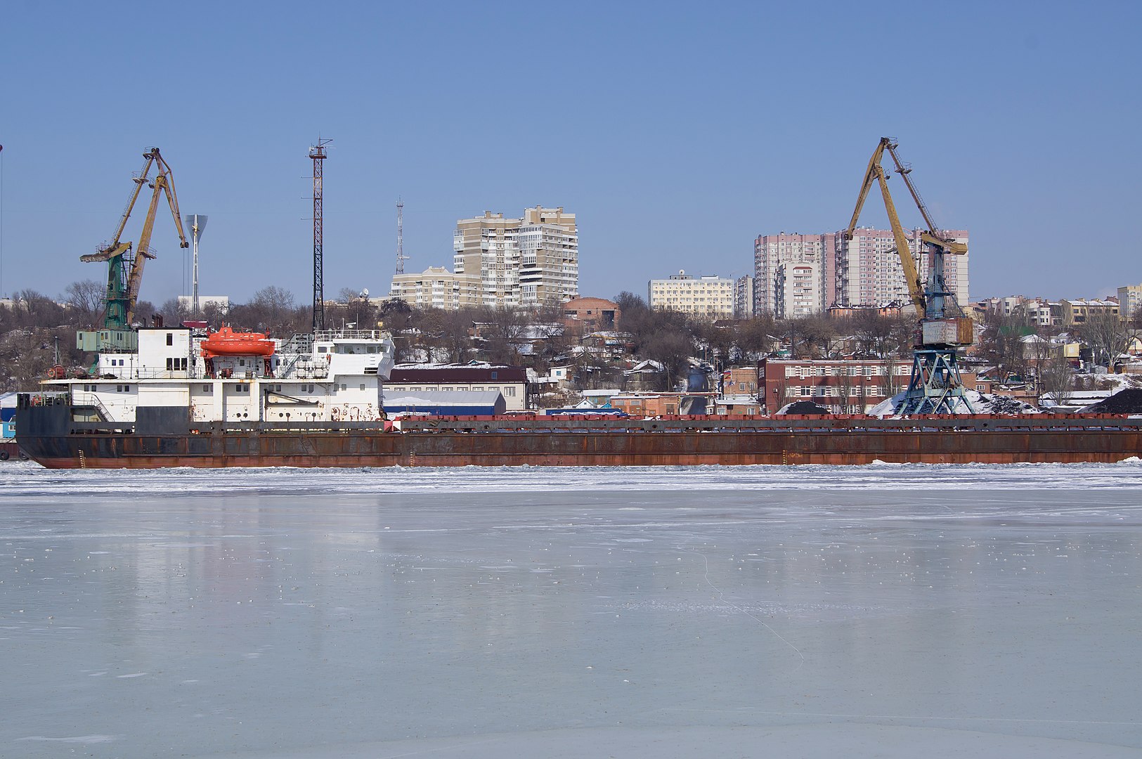 Ростовский морской торговый порт. Фото Vyacheslav Argenberg / CC BY 4.0 / Википедия.