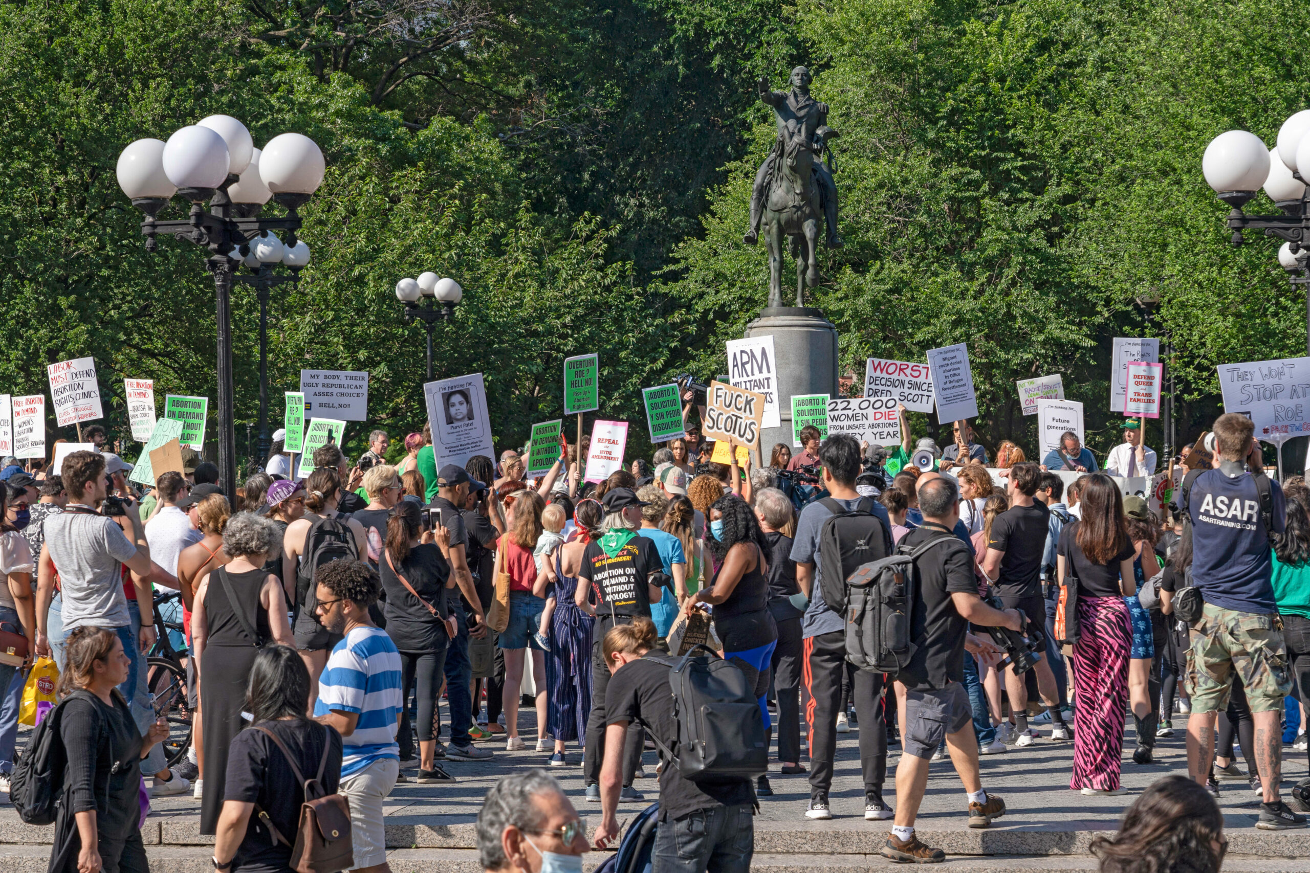Акция протеста в Нью-Йорке, США. 24 июня 2022 года. Фото Ron Adar/SOPA Images via ZUMA Press Wire/Scanpix/LETA