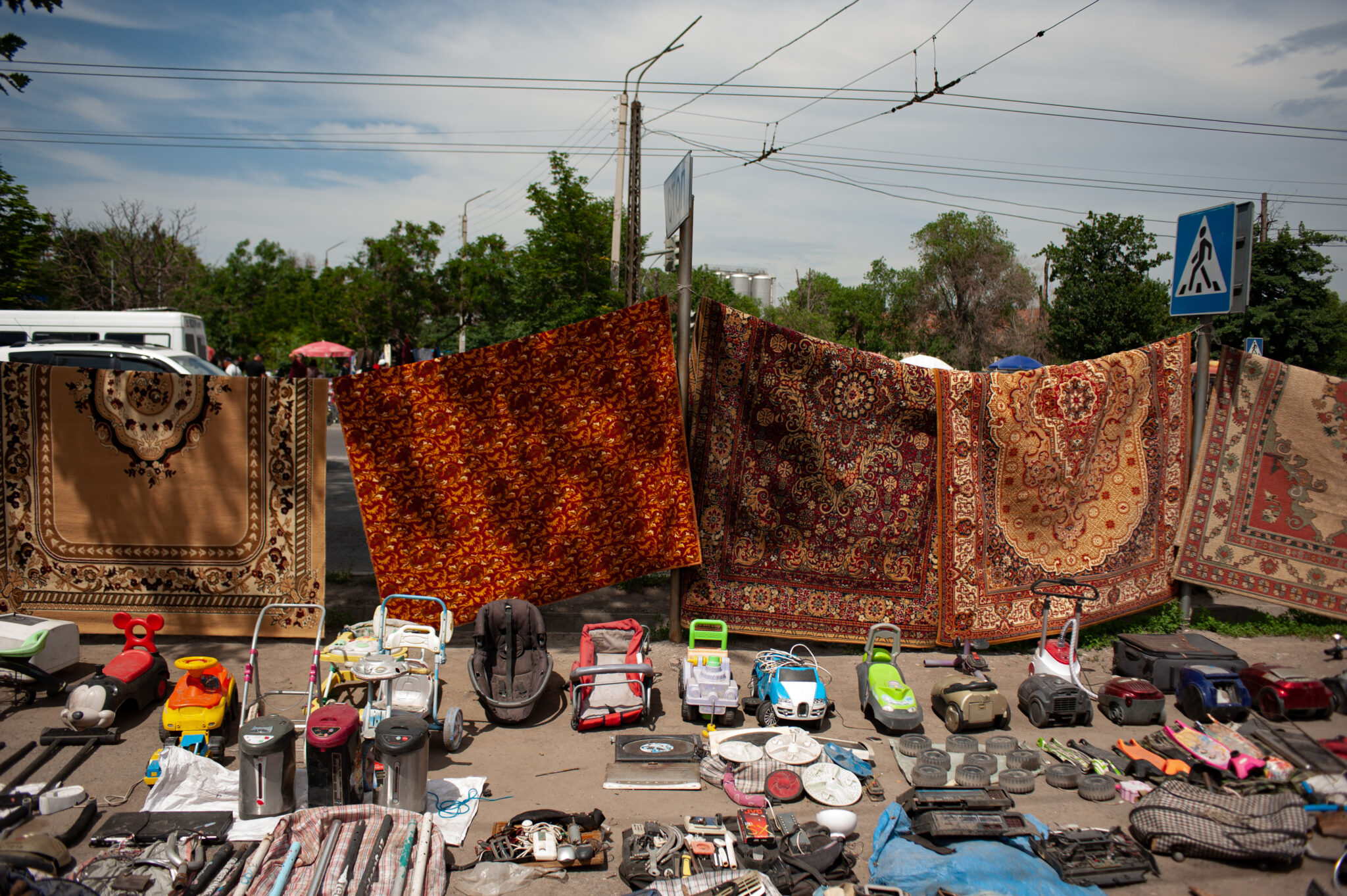 Барахолка около Ошского рынка, Бишкек. Фото Константин Саломатин для Spektr.press