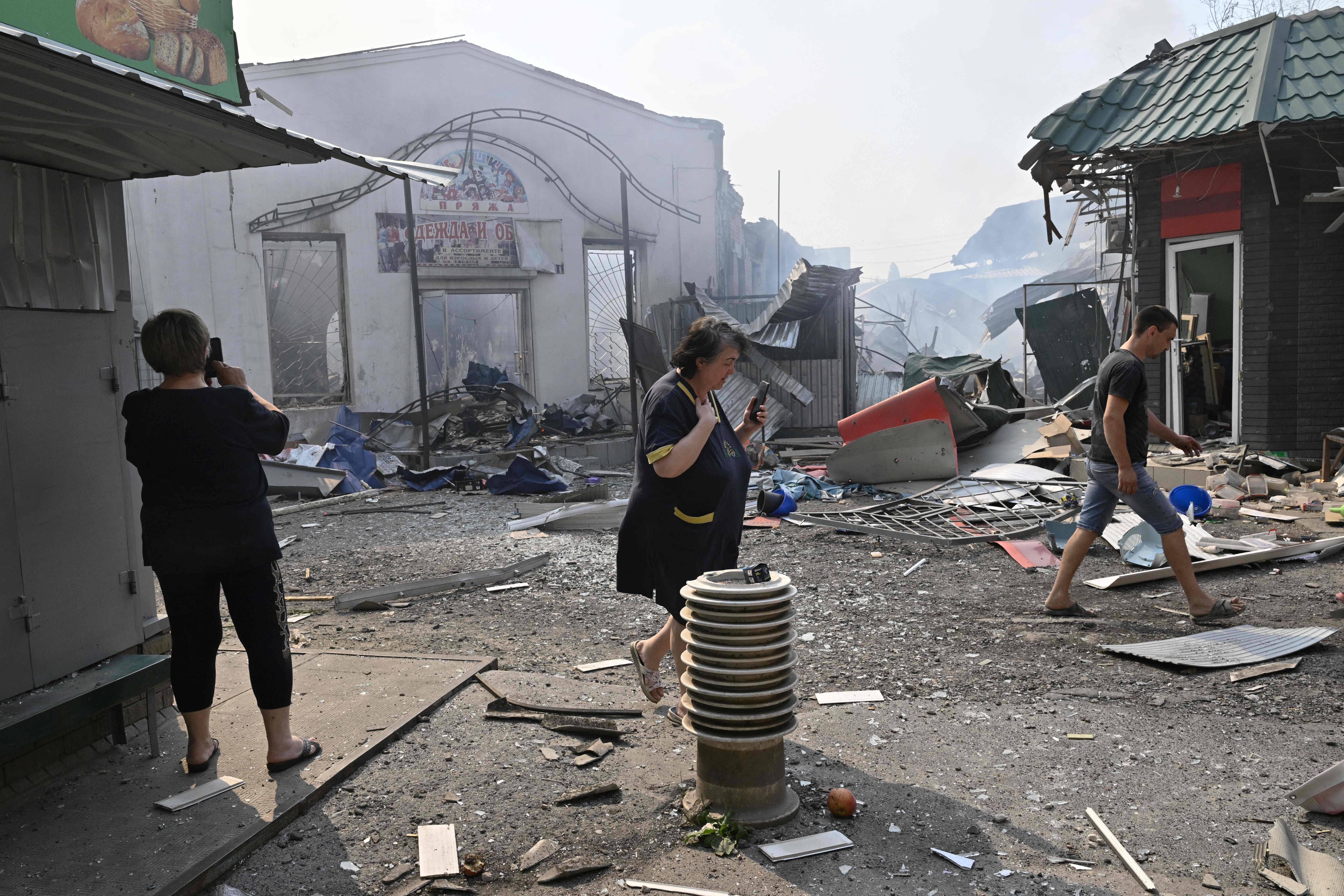 Рынок, разрушенный в результате ракетной атаки. Славянск. 3 июля 2022 года. Фото Genya SAVILOV/AFP/Scanpix/LETA 