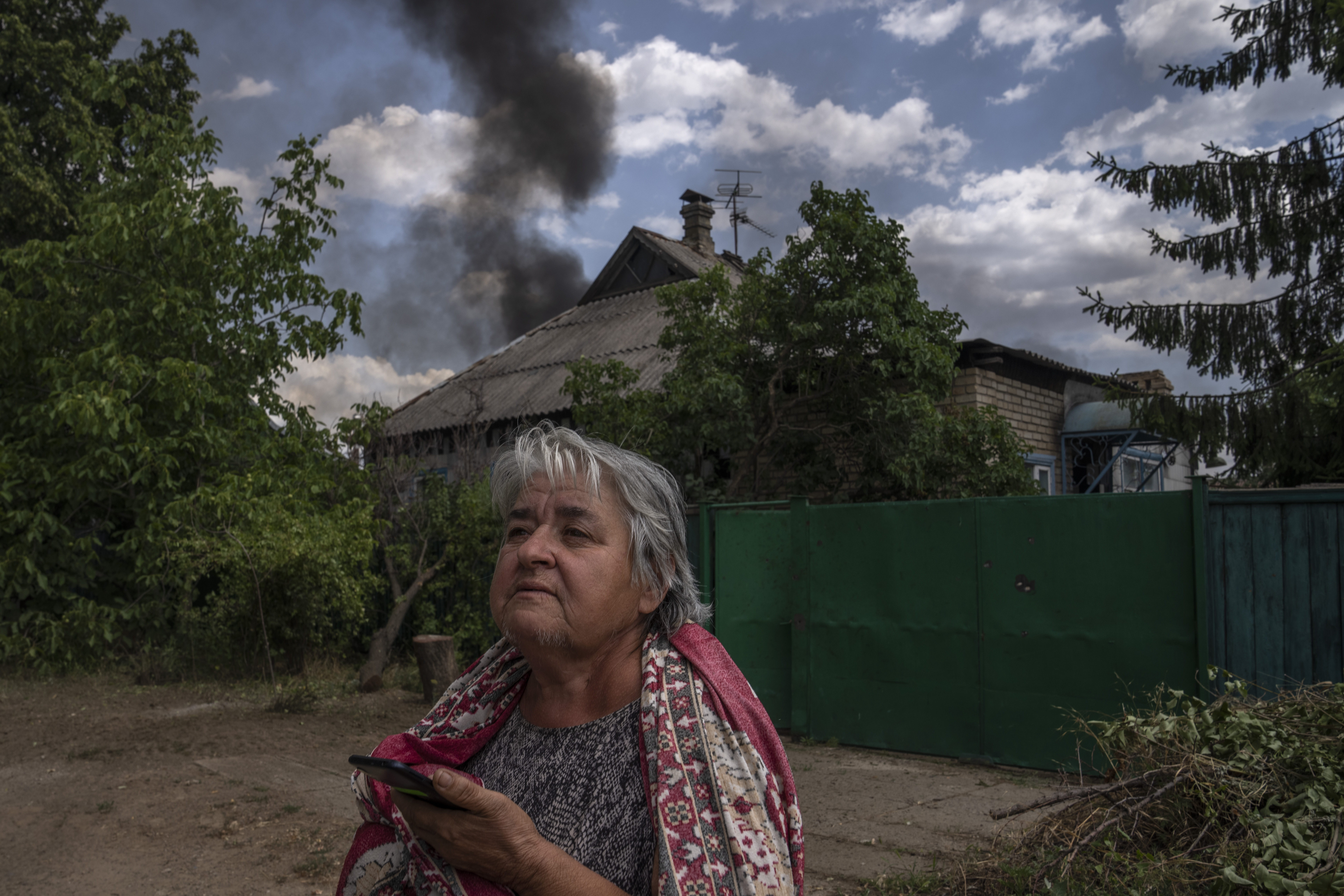 Жительница Константиновки. 9 июля 2022 года. Фото AP Photo/Nariman El-Mofty/Scanpix/LETA