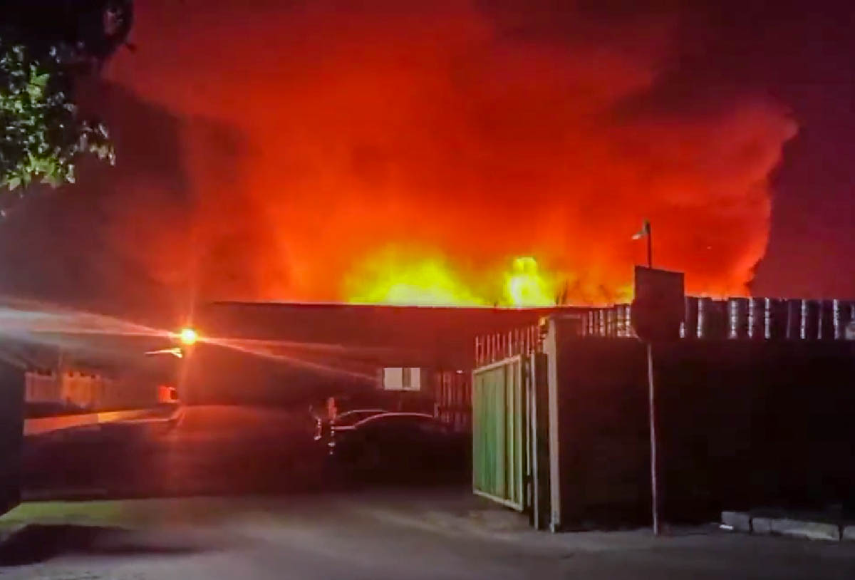 Пожар. Скриншот из видео твиттера «Типичный Донецк».