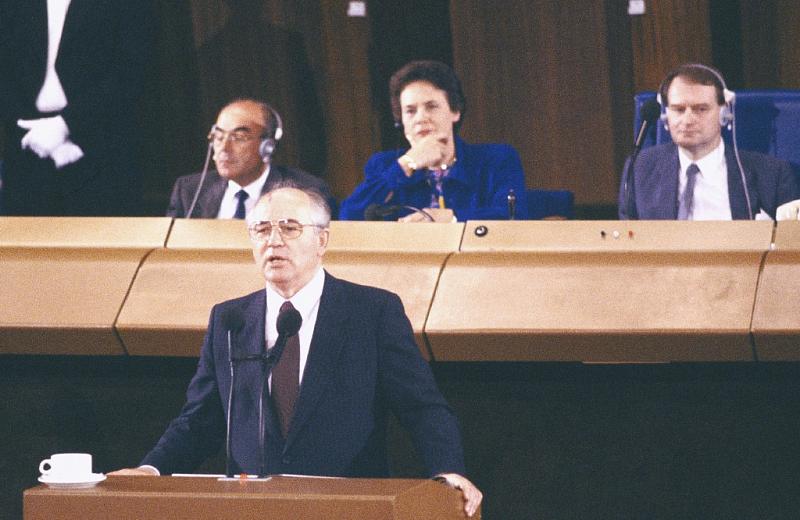 Выступление Председателя Верховного Совета СССР Михаила Горбачева перед Парламентской ассамблеей Совета Европы 6 июля 1989 года. Фото Council of Europe по лицензии Flickr