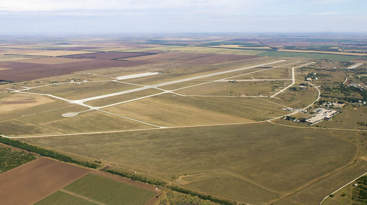 Аэродромы и терминалы ВПП, Гвардейское, Симферопольского района Крыма. Фото Wikipedia