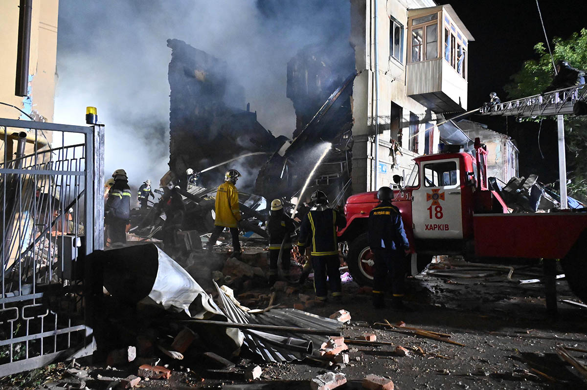 Последствия ракетного удара в Харькове 17 августа 2022. Фото SERGEY BOBOK / AFP / Scanpix / Leta