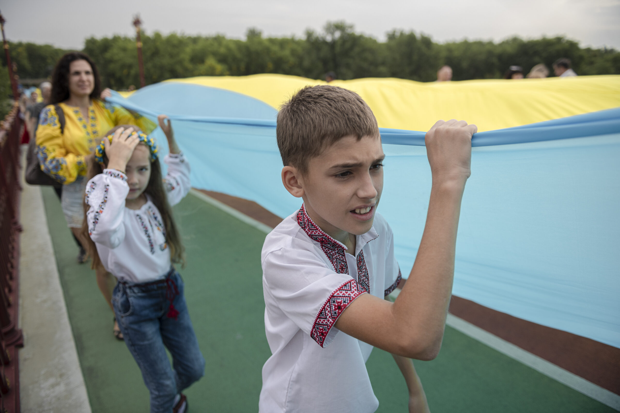 Художественная акция в Киеве, посвященная единству Украины, 28 августа 2022 года. Фото AP Photo/Andrew Kravchenko/Scanpix/LETA