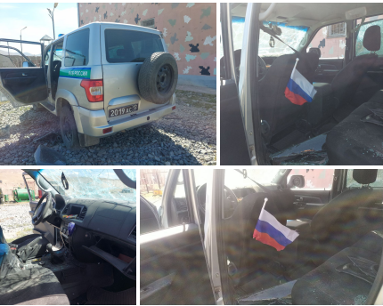 Автомобиль ФСБ, предположительно, обстрелянный азербайджанскими военными. Коллаж фотографий из Telegram-канала «Инфотека24»
