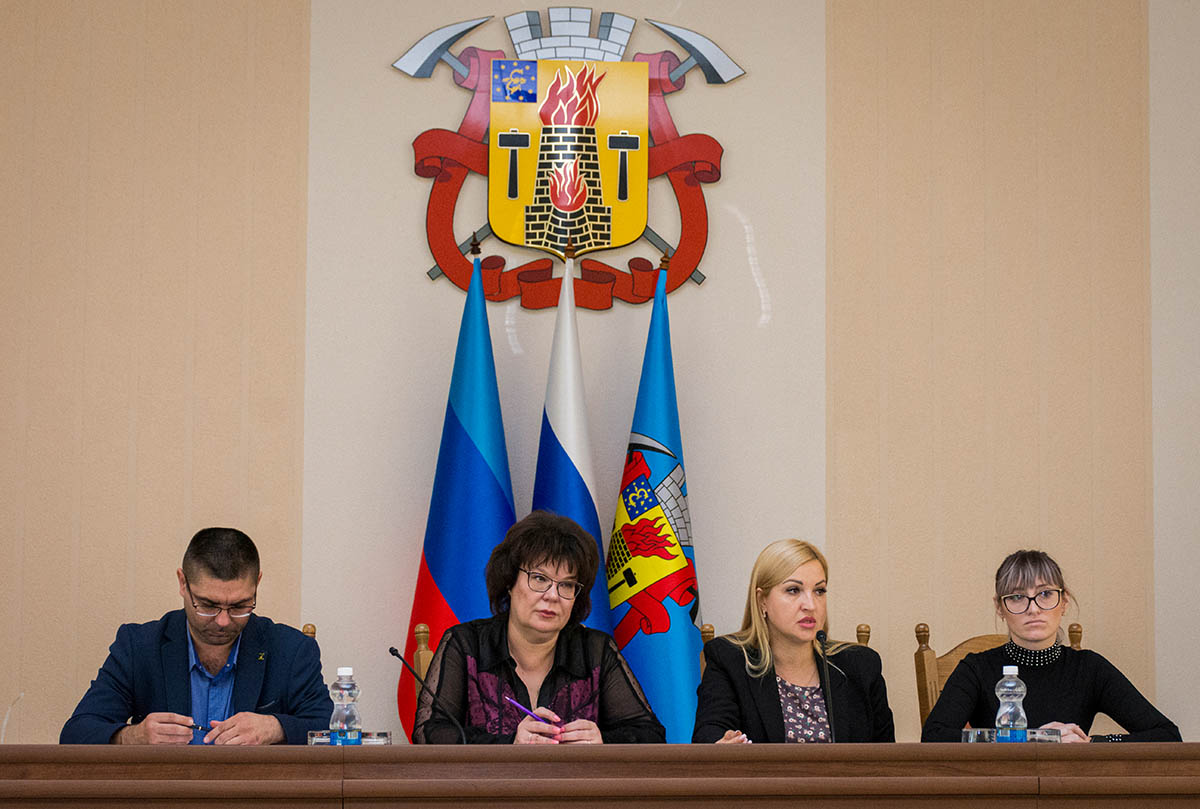 Встреча руководителей территориальных избирательных комиссий самопровозглашенной ЛНР в Луганске. Фото STRINGER/EPA/Scanpix/LETA 