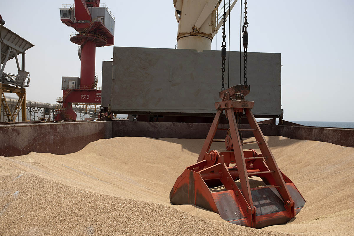 Пшеничное зерно на судне MV Brave Commander из порта Южный в Украине. Фото REUTERS/Scanpix/Leta