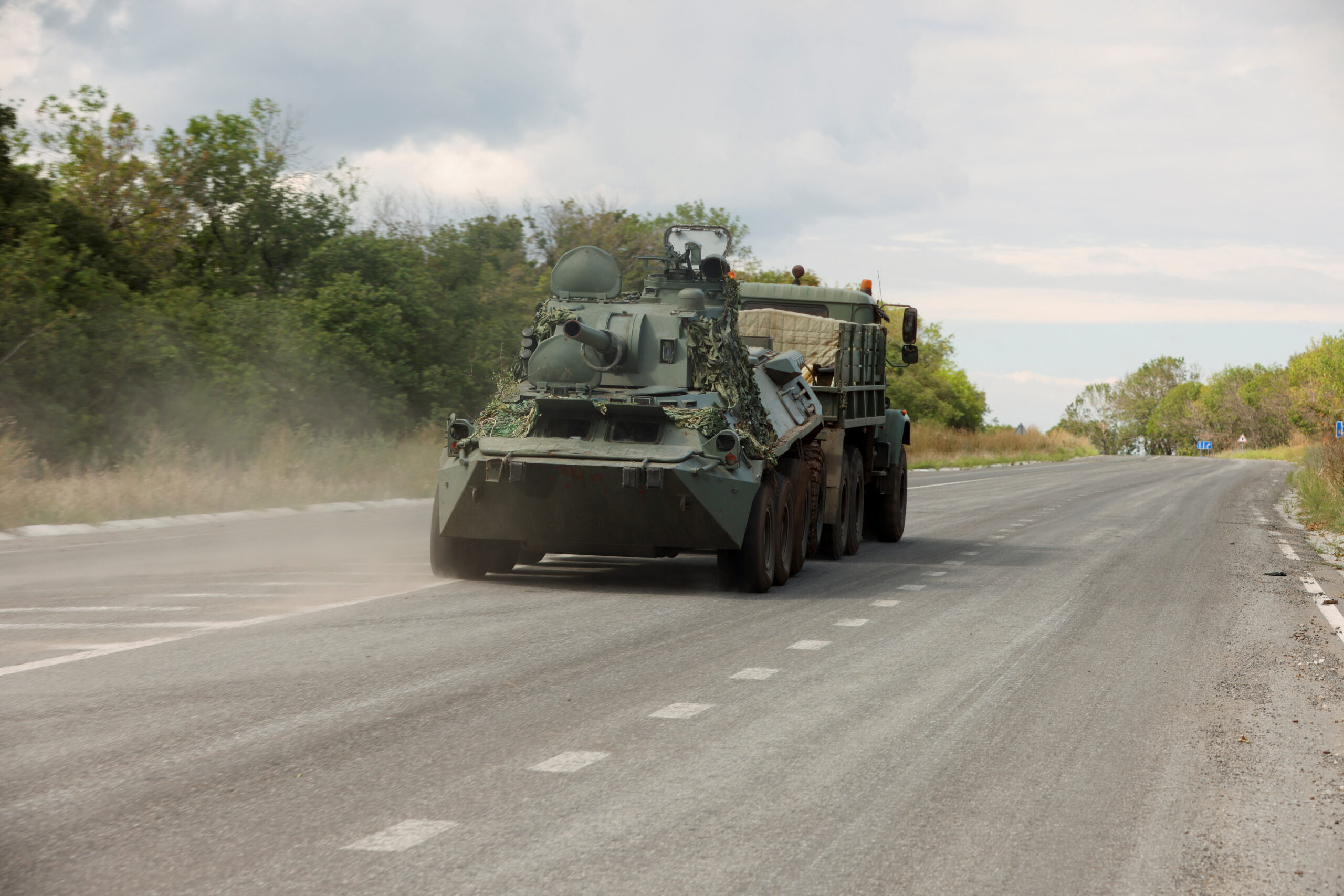 Украинская военная техника выезжает из Бахмута. 5 сентября 2022. Фото REUTERS/Ammar Awad/Scanpix/LETA