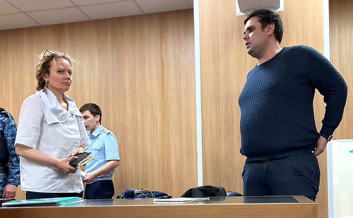 Муниципальный депутат Константин Янкаускас в суде. Фото Twitter @mediazzzona