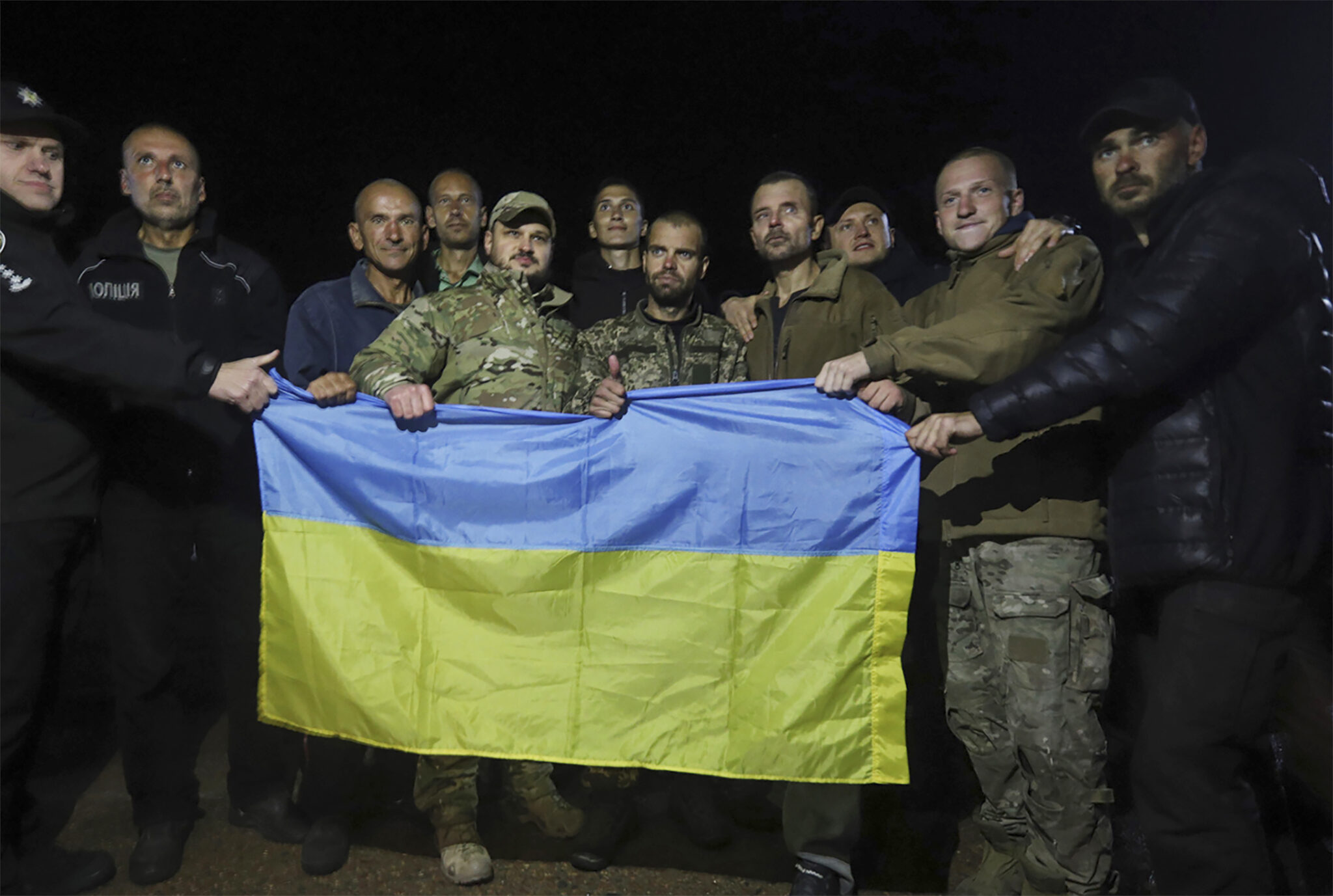 Украинские военнослужащие, освобожденные в результате обмена, 21 сентября 2022 года. Фото Ukrainian Security service Press Office via AP/Scanpix/LETA
