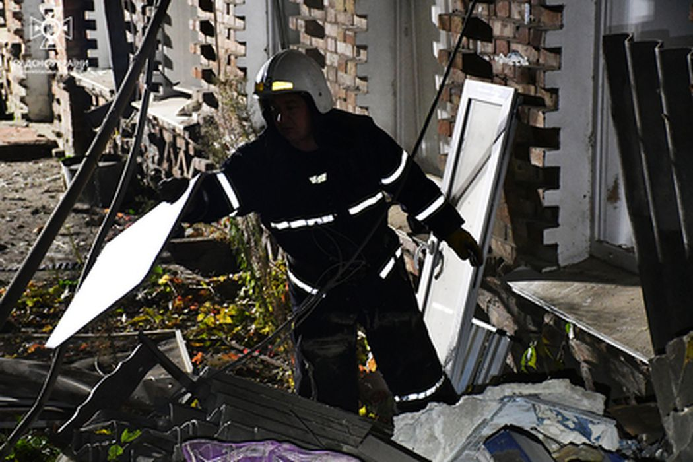 Разбор завалов в Николаеве. Фото пресс-службы ГСЧС Украины