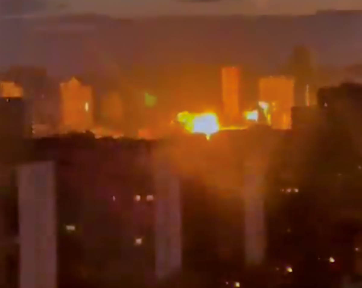 Взрыв в центре Киева 17 октября 2022 года. Фото из телеграм-канала «Холод. Новости».