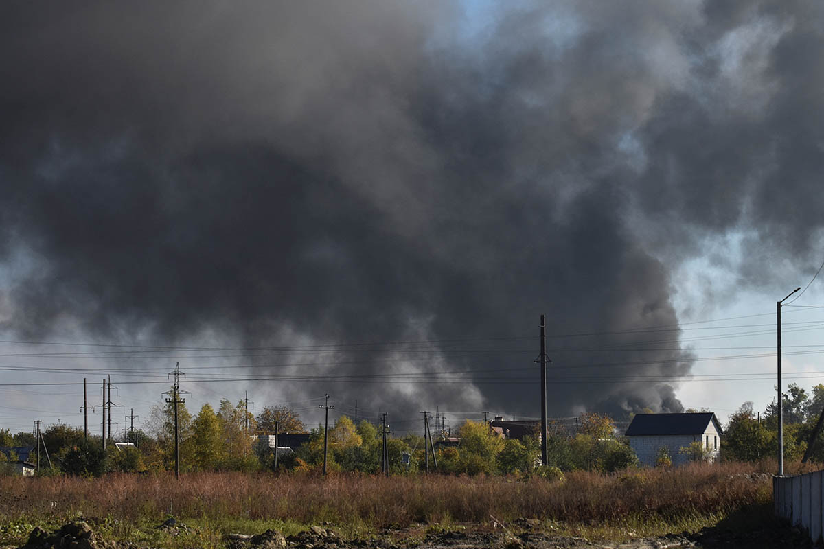 Последствия российских ракетных ударов по Львову. 10 октября 2022 года. Фото Pavlo Palamarchuk/REUTERS/Scanpix/Leta