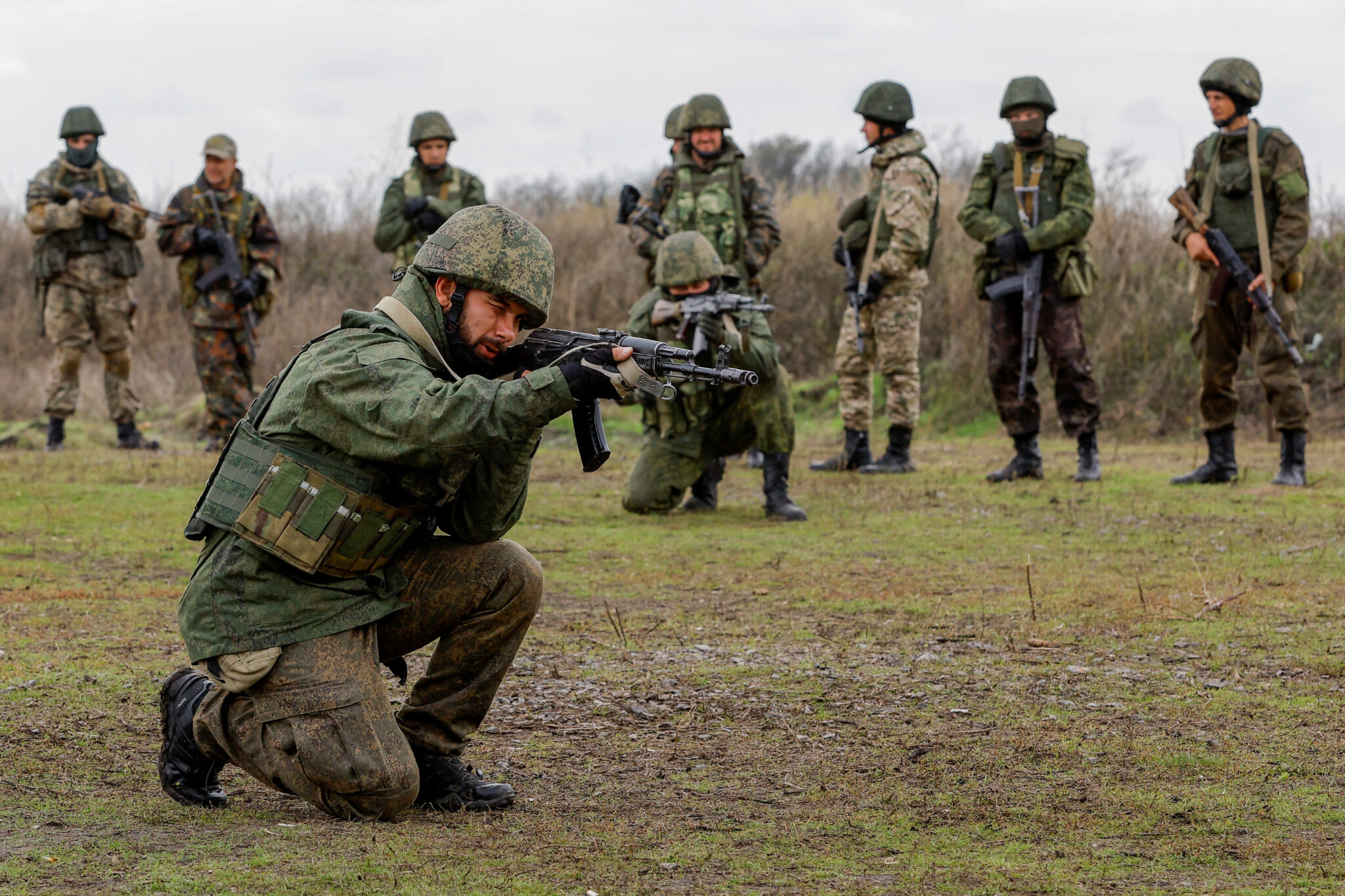 Недавно мобилизованные россияне на полигоне при подготовке перед отправкой на фронт в Украину. Фото Alexander Ermochenko/REUTERS/Scanpix/Leta