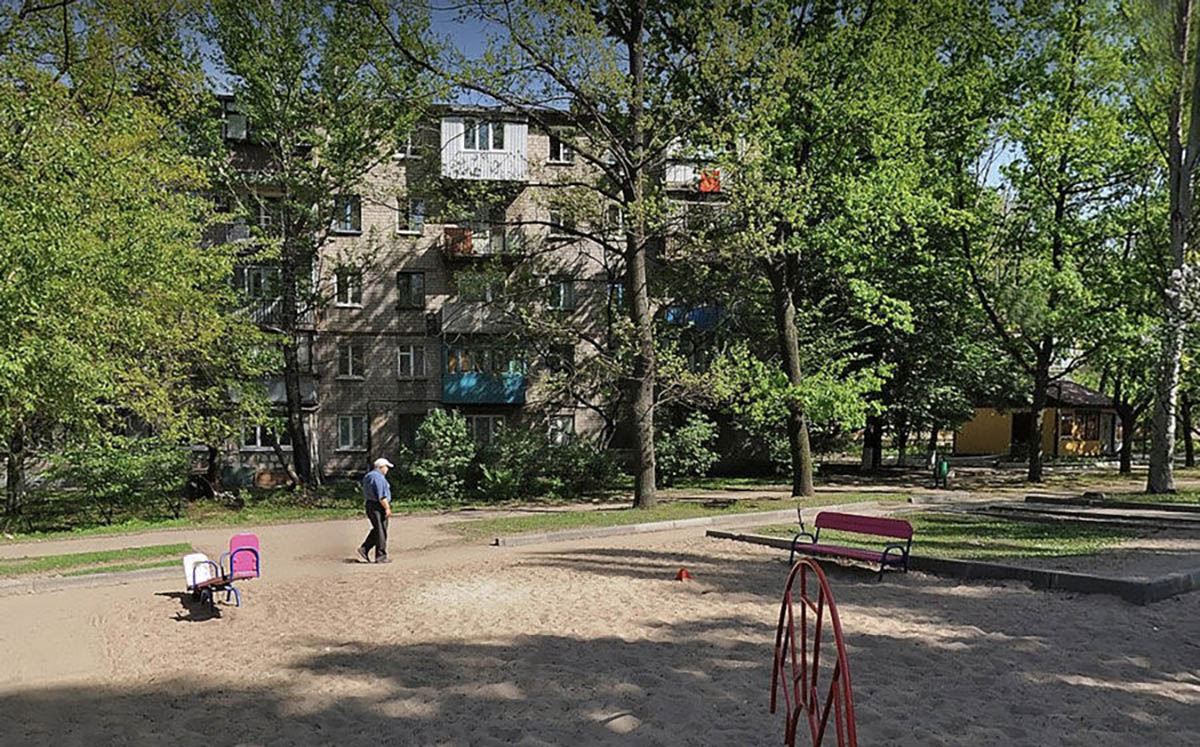 Дом № 37 на бульваре Хмельницкого в Мариуполе, 2012 год. Источник: Яндекс.Карты
