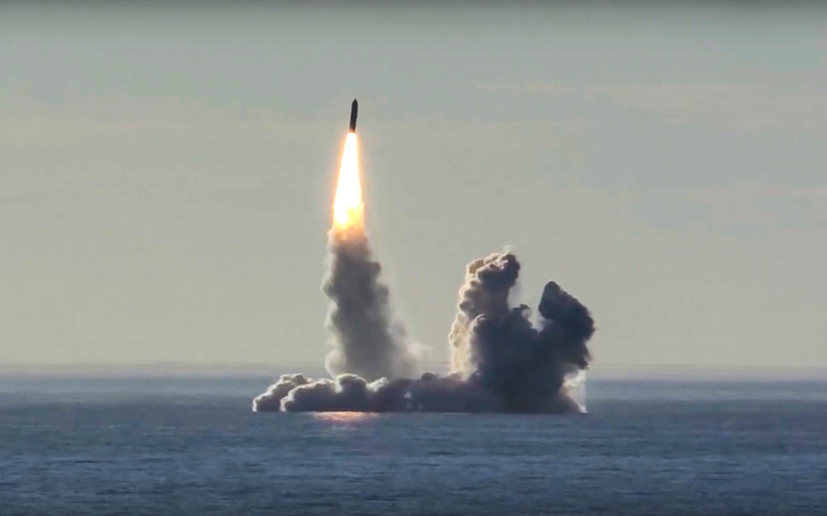 Российская атомная подводная лодка проводит испытательные пуски ракет «Булава». Архивное фото от 22 мая 2018 года. Фото Пресс-служба Минобороны России/AP/Scanpix/LETA