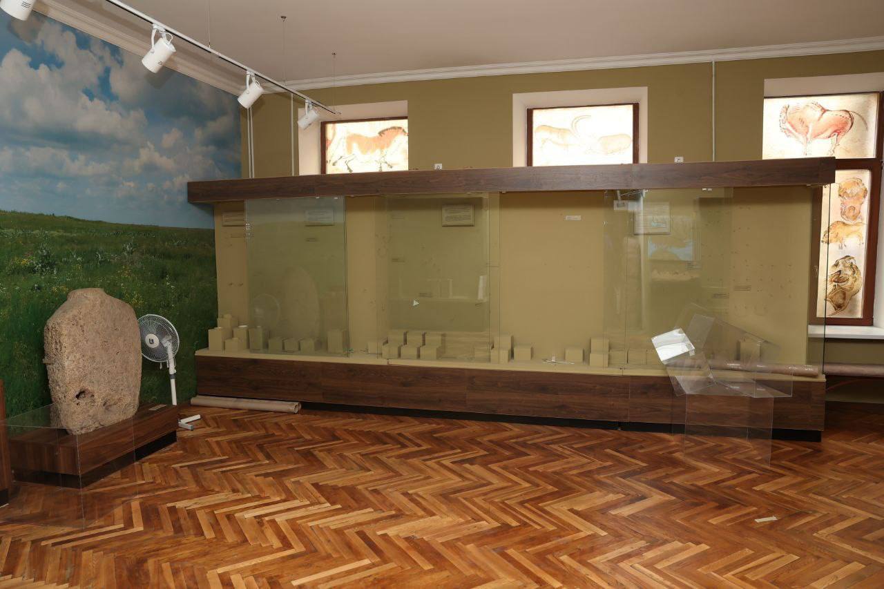 Залы Херсонского краеведческого музея после деоккупации. Фото, опубликованное в телеграм-канале @hueviyherson
