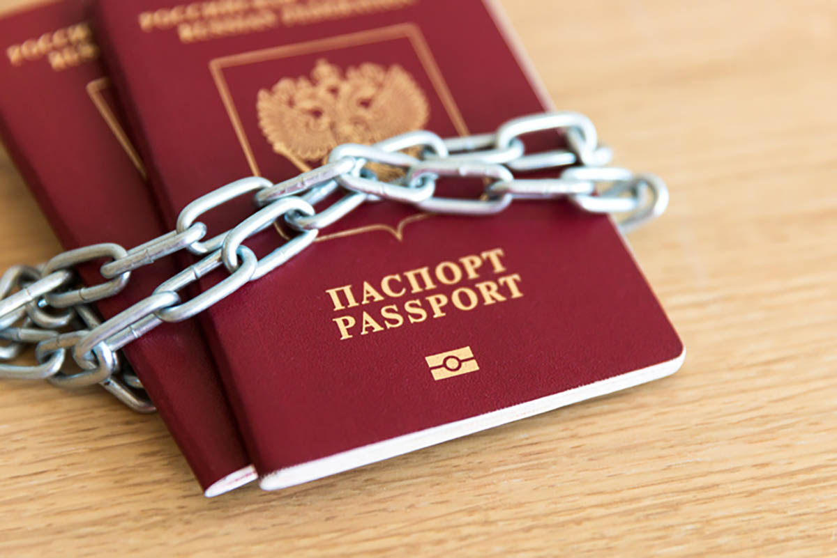 Паспорта РФ. Фото Polina Strelkova по лицензии Istockphoto