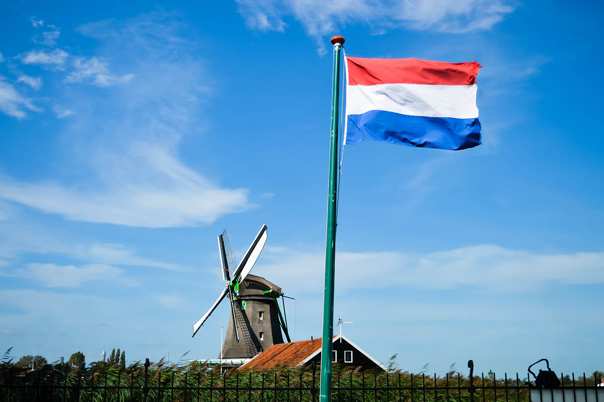Флаг Нидерландов. Фото by João Guimarães по лицензии Unsplash