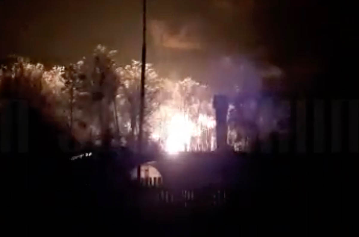 Атака беспилотников в Брянской области на комбинат «Слава». Скриншот видео rianru/Twitter