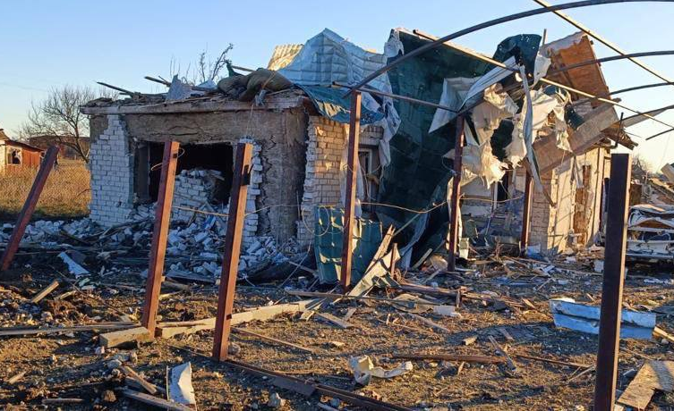 Последствия ракетного удара по селу Новософиевка Запорожской области. Фото: Telegram/Александр Старух