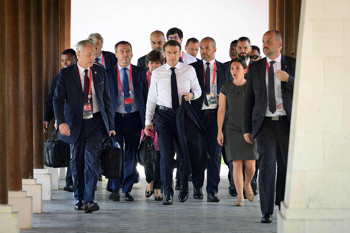 Президент Франции Эммануэль Макрон перед экстренной встречей лидеров на саммите G20. Фото Leon Neal/REUTERS/Scanpix/Leta