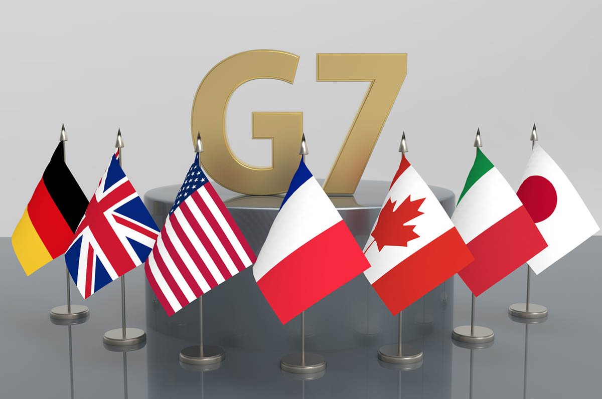 Флаги стран «Большой семерки». Фото alf255 по лицензии Istockphoto