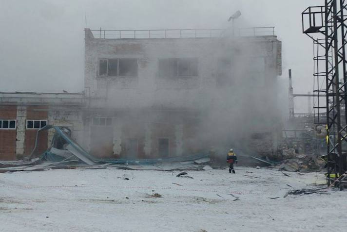 Промплощадка «Ангарской нефтехимической компании» после пожара. Фото из телеграм-канала Astra.