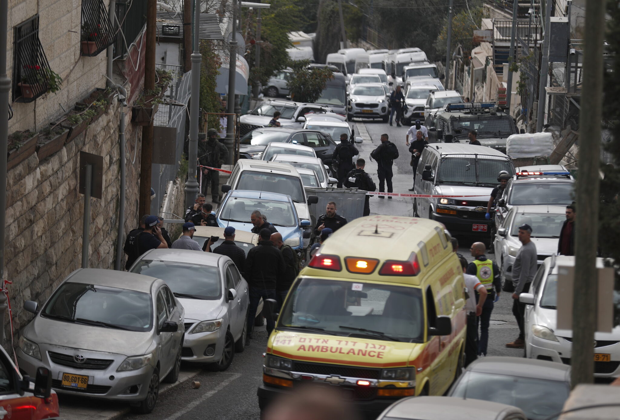 Стрельба на священной земле. В Иерусалиме дважды за сутки стрелки напали на мирных жителей. Фото EPA/ATEF SAFADI/Scanpix/LETA