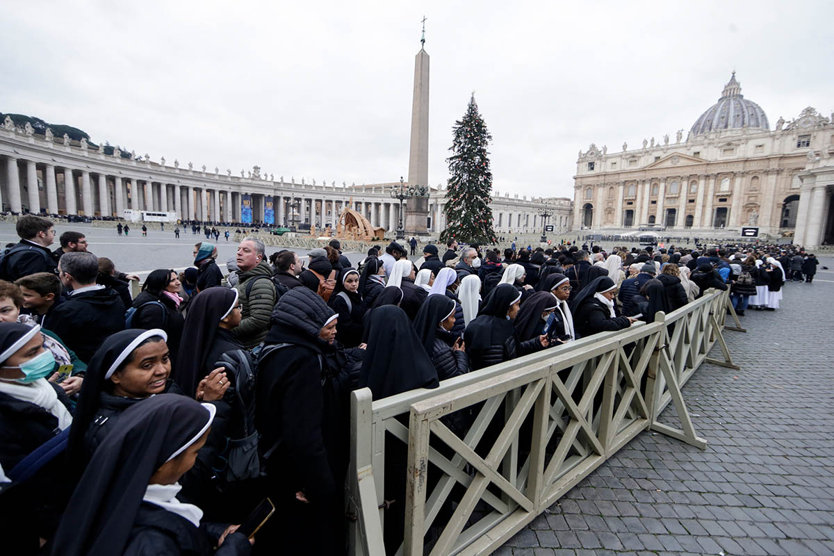 Прощание с Папой Бенедиктом XVI, Ватикан. 2 января 2023 года. Фото Cecilia Fabiano/ZUMA Press/Scanpix/LETA/Scanpix/LETA