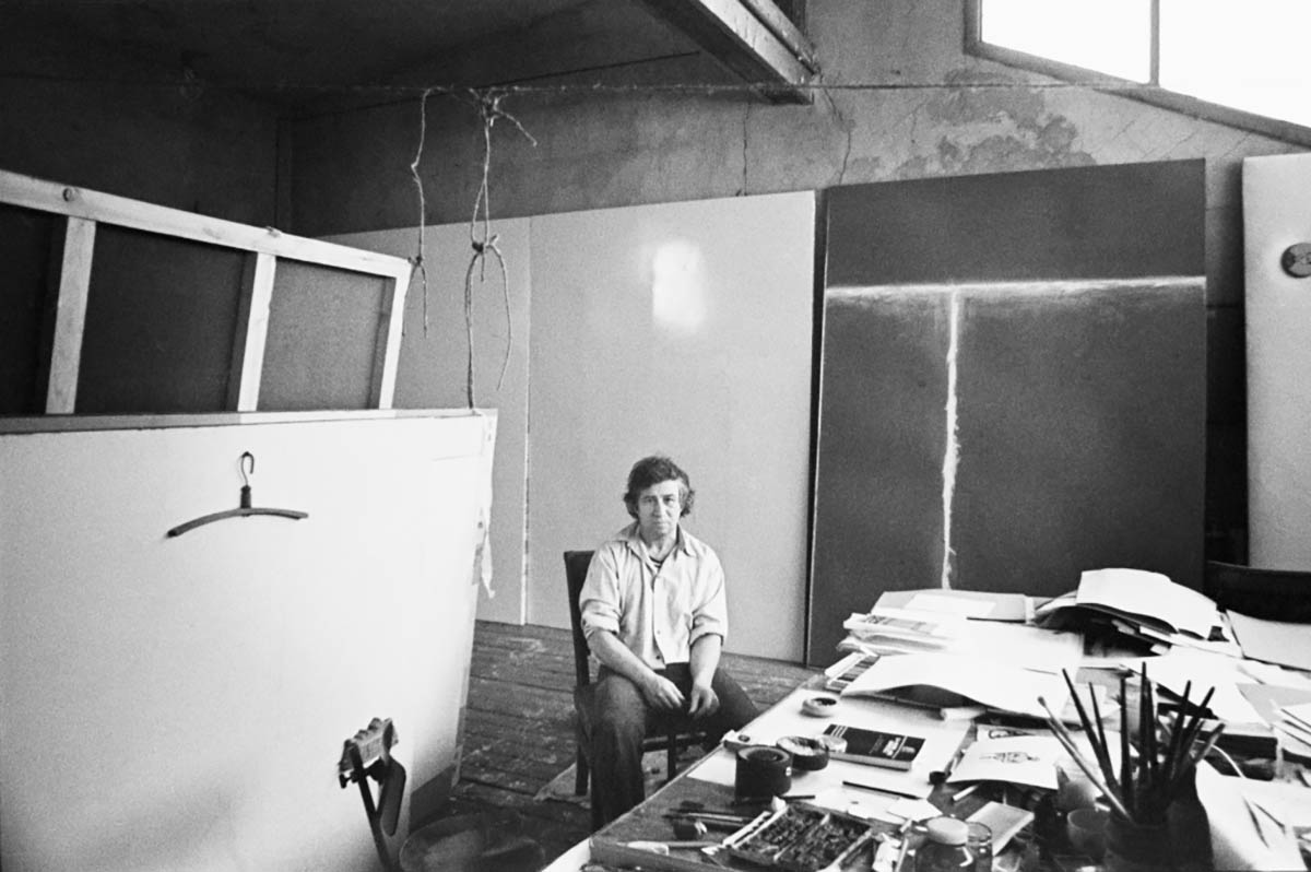 Художник Илья Кабаков в своей мастерской, 1977 год. Фото Igor Palmin по лицензии Flickr