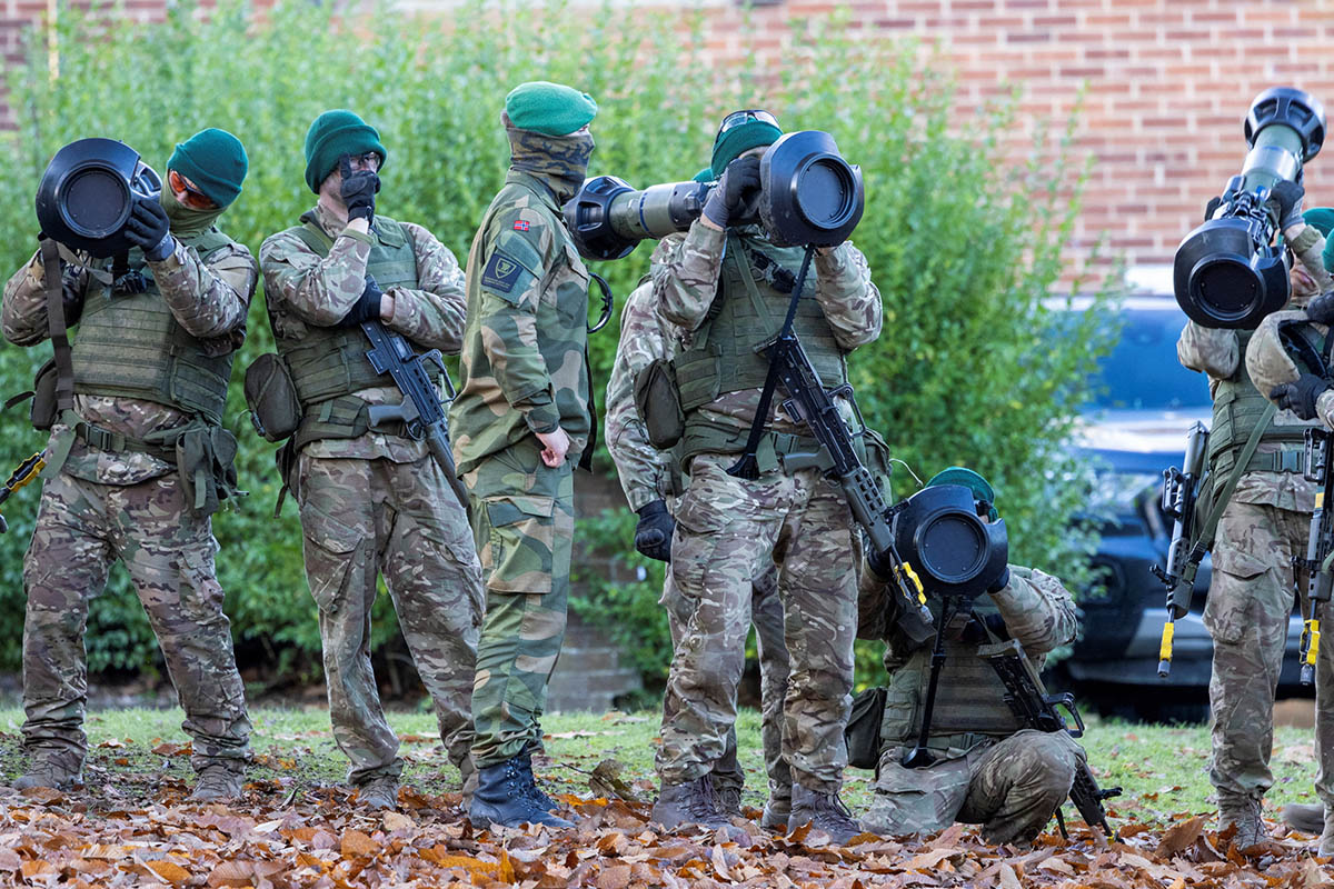 Солдаты ВСУ принимают участие в военных учениях в тренировочном лагере на северо-востоке Англии. Фото Andy Commins/REUTERS/Scanpix/Leta
