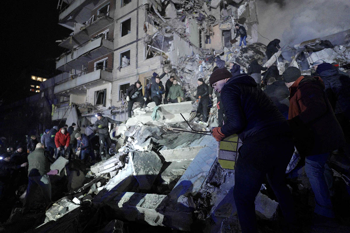Последствия российского ракетного удара по многоквартирному дому в Днепре, Украина. Фото Vitalii Matokha/AFP/Scanpix/LETA