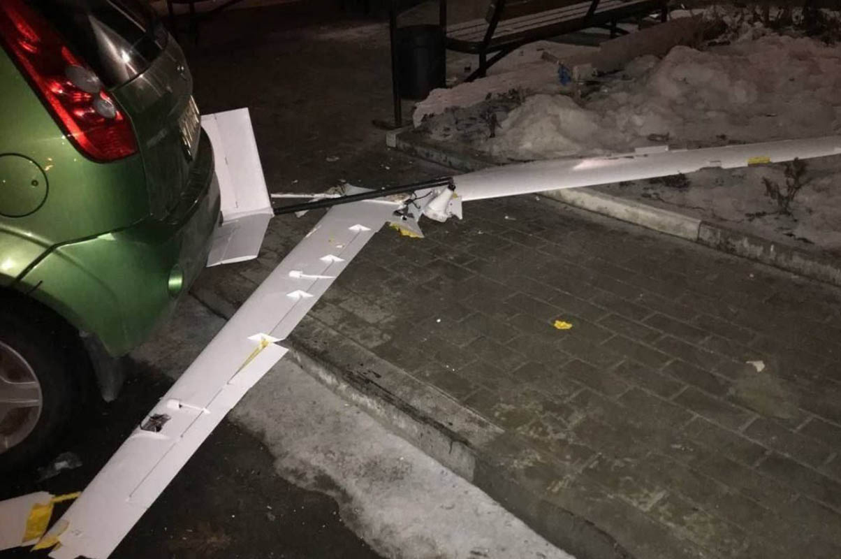 Фрагменты сбитого беспилотника в Белгороде. Фото Белгородский Андеграунд/Telegram