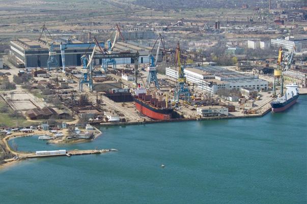 Судостроительный завод «Залив» в Керчи, который российские оккупационные власти собираются национализировать. Фото Википедия, CC BY-SA 3.0.
