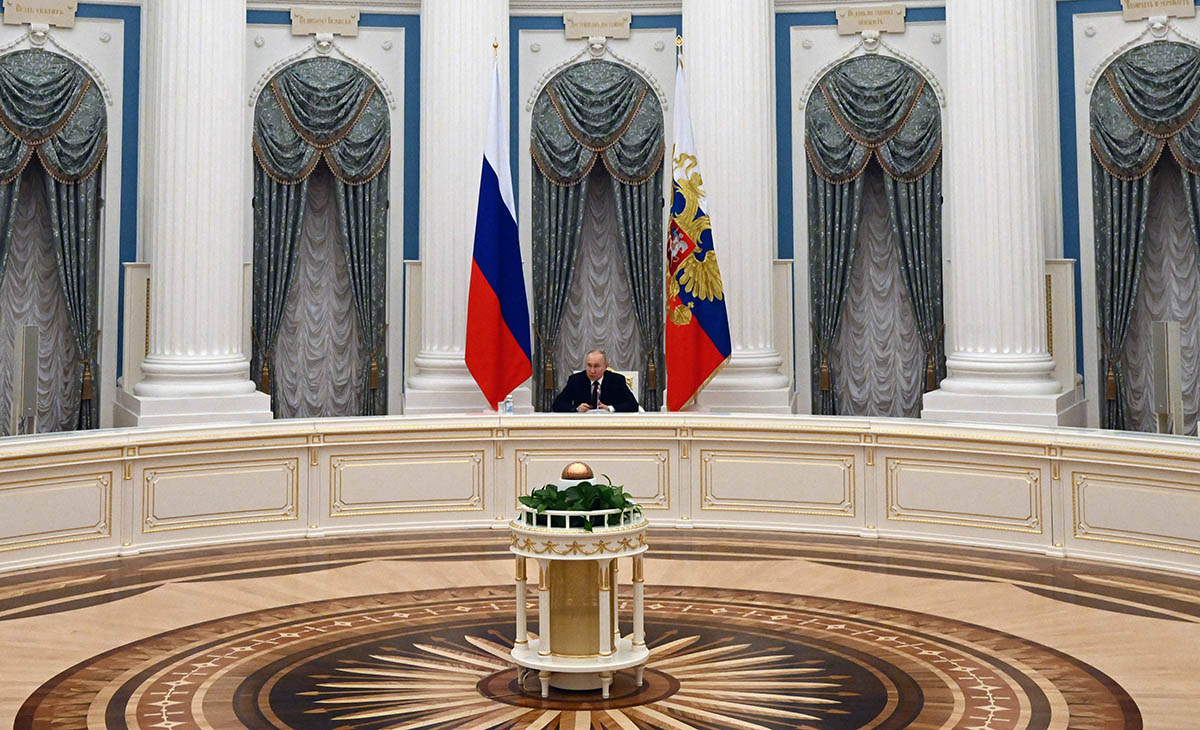 Президент России Владимир Путин проводит совещание. Фото Grigory SYSOYEV/SPUTNIK/AFP/Scanpix/LETA