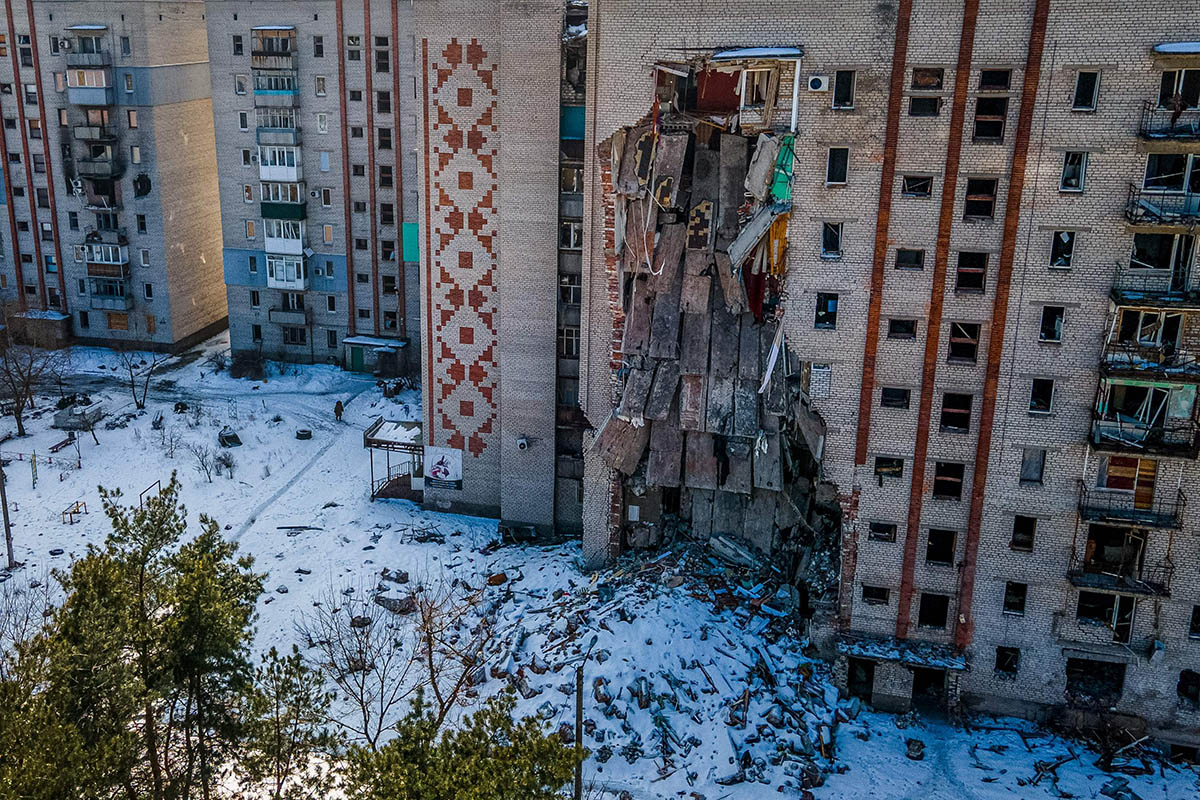 Поврежденный жилой дом в городе Лиман, Донецкой области, 22 февраля 2023 года. Фото Ihor TKACHOV/AFP/Scanpix/Leta