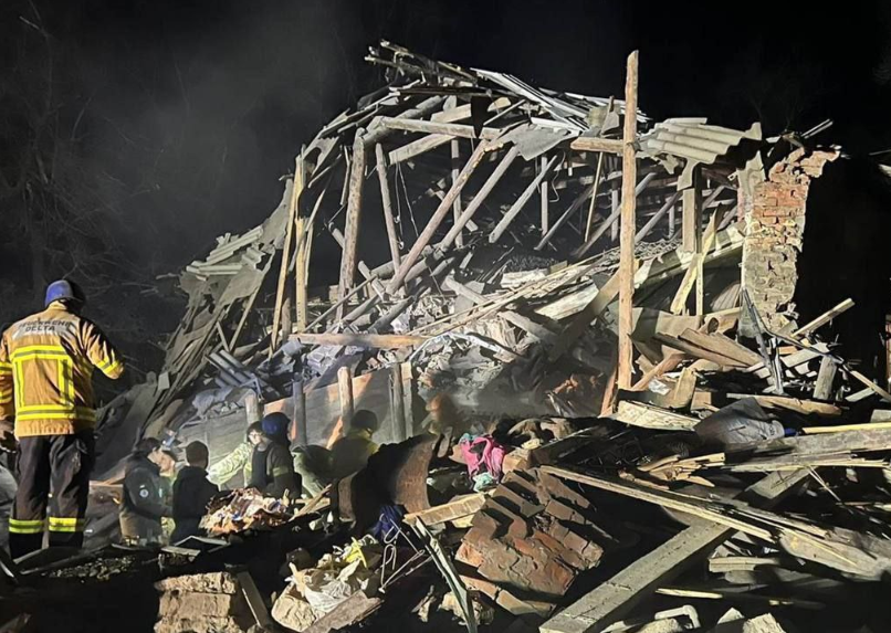 Разрушения в результате ракетного удара по Сумской области. Фото пресс-службы Донецкой областной прокуратуры