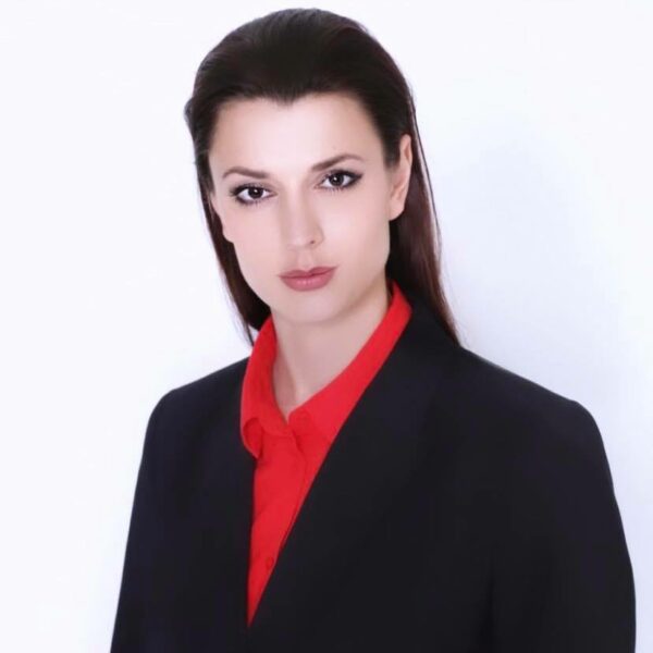 Оппозиционер Эльвира Вихарева прокомментировала информацию о своем ...