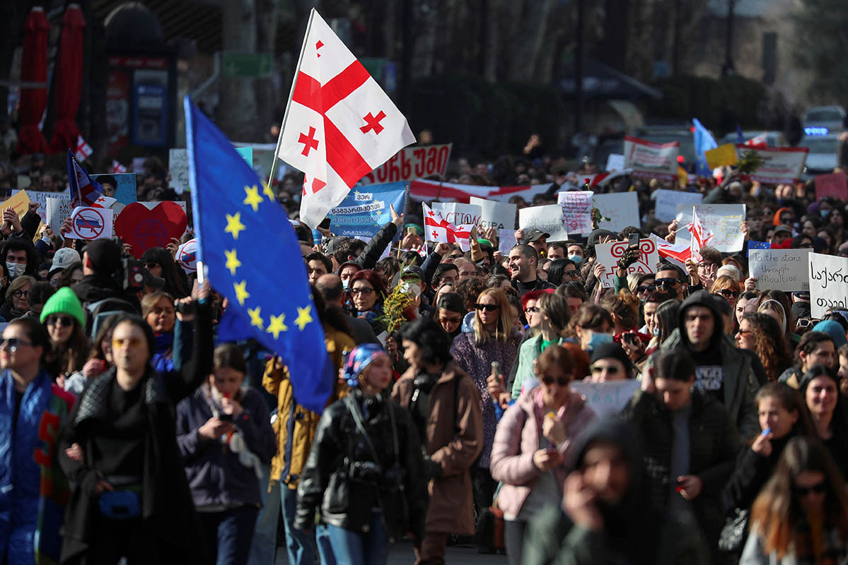 Женский марш в Тбилиси, Грузия. 8 марта 2023 года. Фото Irakli Gedenidze/REUTERS/Scanpix/LETA